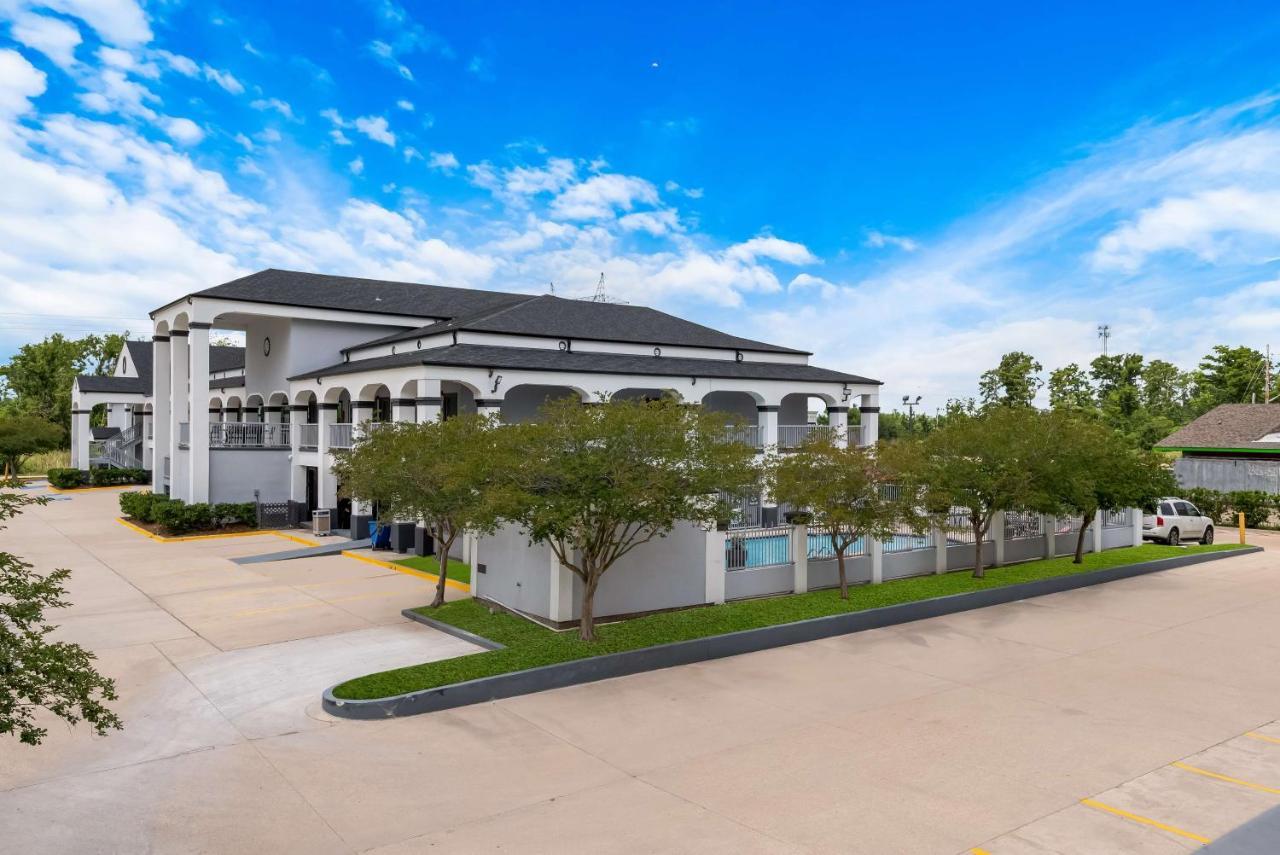 Best Western La Place Inn Exterior photo